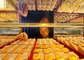 Harga Emas Melonjak Jadi Rp2,844 Juta per Gram