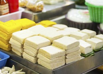 Sering Disangka Sama, Ini Beda Tahu Kuning dan Tahu Putih