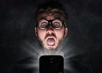 3 Kebiasaan yang Menyebabkan Mata Silinder, Kenali Pemicunya