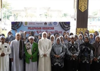 Ratusan Santri Ponpes Al-Falah Mengabdi di Banjarmasin