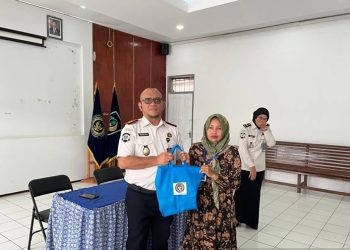 Rutan Rantau Salurkan Bansos ke Keluarga Warga Binaan