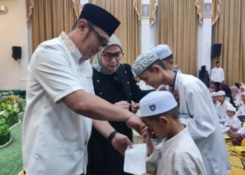 Walikota Berikan Tali Asih dan Semangati Anak Yatim