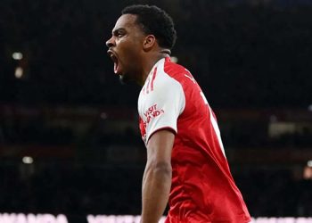 Arsenal Kokoh di Posisi Pertama