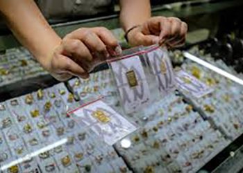 Ada Perang, Emas Antam Melonjak Jadi Rp3,135 Juta per Gram