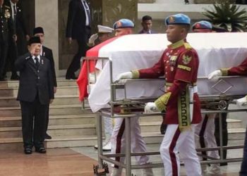 Try Sutrisno Wafat, Pemerintah 3 Hari Berkabung