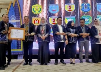 Pemko Banjarbaru Raih Penghargaan SPMB Terbaik