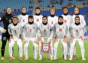 Bus Timnas Putri Iran Dikepung 200 Demonstran