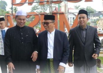 Bupati dan Wabup Laksanakan Salat Ied