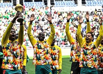 Senegal Pamerkan Piala Afrika Meski Gelar Juara Dicabut
