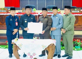 Bupati HSU Hadiri Pengambilan Raperda RTRW dan Penyampaian LKPJ Tahun 2025