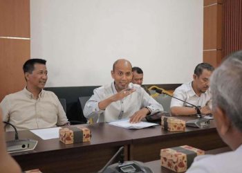 Pansus Ranperda Pengelolaan Air Tanah Perkaya Materi Ke Dinas ESDM Kalteng