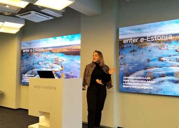Anda Tak Dapat Menyuap Komputer: Pelajaran Estonia untuk Indonesia