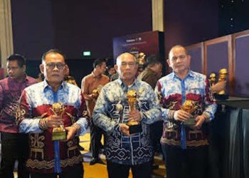 Bupati Kotabaru Muhammad Rusli Terima Penghargaan Sebagai TOP Pembina BUMD 2026