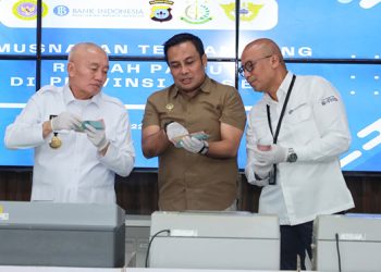 Gubernur Bersama Forkopimda Musnahkan Uang Palsu