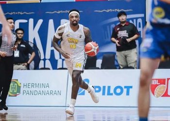 Kesatria Menang Telak 102-76 atas Satya Wacana