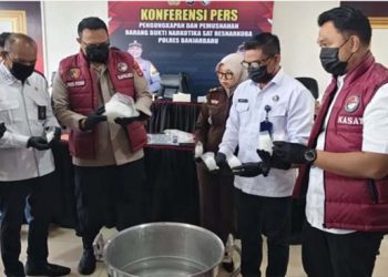 Polres Banjarbaru Musnahkan 1,7 kg Sabu