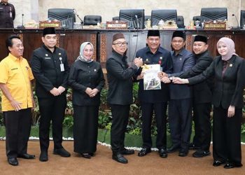 Pemprov Terima Rekomendasi DPRD Atas LKPj Tahun 2025