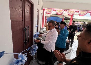 Wabup Kotabaru Resmikan Kantor Desa Bungkukan