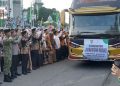 Bupati Balangan Lepas 214 Calon Jemaah Haji, Suasana Haru Iringi Keberangkatan
