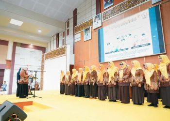 Ketua TP PKK Kukuhkan Pengurus Kerta Wredatama Kabupaten Tapin