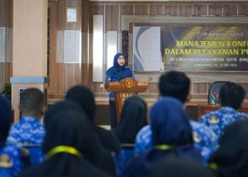 Wali Kota Buka Bimtek Manajemen Konflik Pelayanan Publik