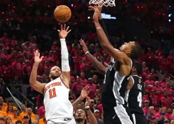 Brunson Bawa Knicks Curi Gim Pertama Final NBA