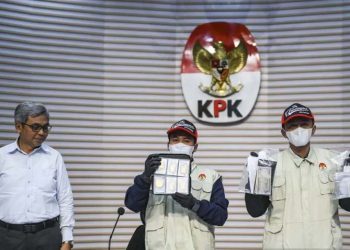 Yusril Prihatin Atas Kasus Pemerasan WNA Silmy Cs