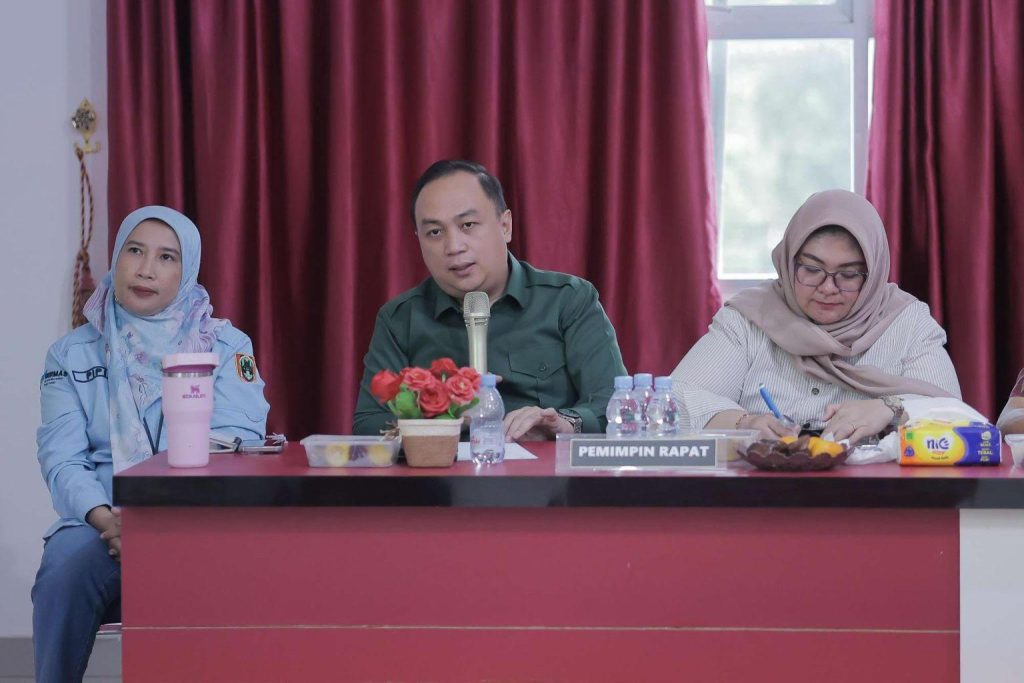 Anggota Komisi IV DPRD Kalsel, dr. M. Yadi Mahendra Muhyin monitoring dan evaluasi Program Cek Kesehatan Gratis (CKG) serta Integrasi Layanan Primer (ILP) di Puskesmas Batulicin.ist