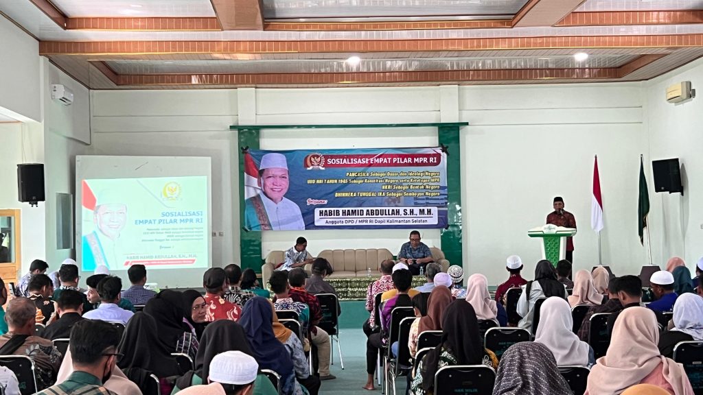 Anggota DPD RI/MPR RI dari Kalimantan Selatan, Habib Hamid Abdullah, S.H., M.H., melaksanakan kegiatan Sosialisasi Empat Pilar MPR RI yang diikuti sekitar 150 peserta yang terdiri dari Tenaga Pendamping Profesional (TPP) Desa dan masyarakat Kabupaten Banjar. Ist