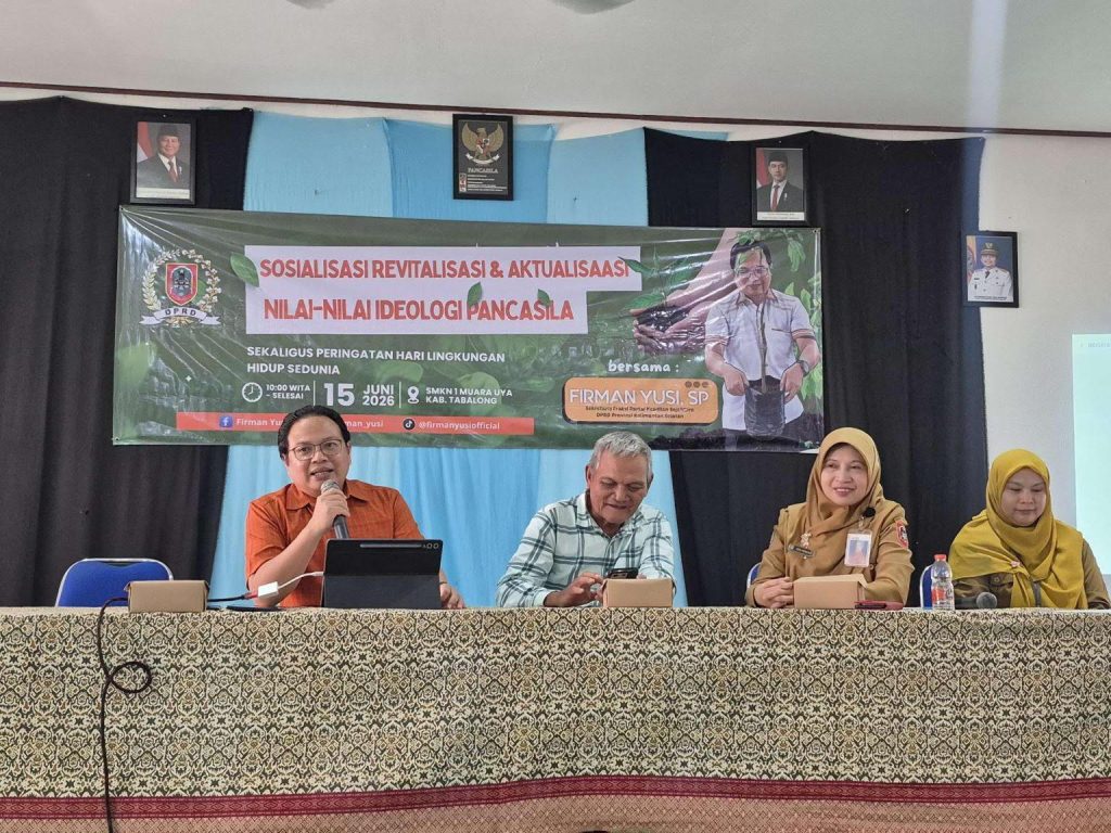 Anggota DPRD Provinsi Kalimantan Selatan, Firman Yusi, menggelar kegiatan Sosialisasi Revitalisasi dan Aktualisasi Nilai-nilai Ideologi Pancasila di SMKN 1 Muara Uya, Kabupaten Tabalong.IST