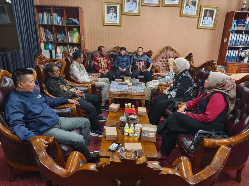 Komisi IV DPRD Provinsi Kalimantan Selatan melaksanakan kunjungan kerja ke DPRD Kabupaten Tabalong .ist