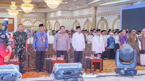 Supian HK Turut Serta Buka Mukerda I Ketua DPRD Provinsi Kalimantan Selatan Dr H Supian HK, SH, MH saat menghadiri sekaligus turut serta membuka Musyawarah Kerja Daerah I (Mukerda I) & Dialog Kebangsaan MUI Provinsi Kalimantan Selatan (Foto:mb/rds)