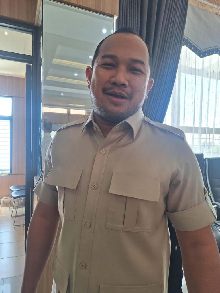 Masyarakat Kecewa Dengan PLN Wakil Ketua DPRD Provinsi Kalimantan Selatan, H.M. Alpiya Rakhman, S.E., M.M.