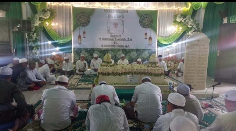 Wabup Syairi Mukhlis Hadiri Haul ke-2 Tuan Guru H. Muhammad Syaifuddin ZA HAULAN-Wabup Syairi Mukhlis Hadiri Haul ke-2 Tuan Guru H. Muhammad Syaifuddin ZA di Desa Gunung Ulin. (foto:mb/ebet)