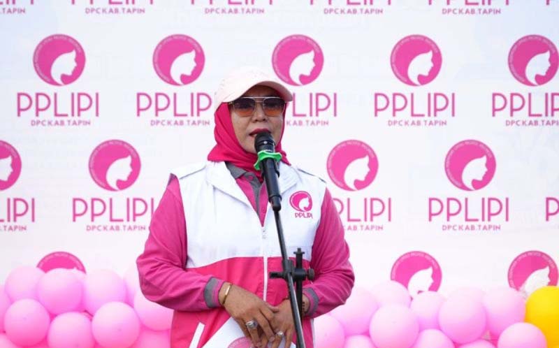 PPLIPI Tapin gelar lomba lari 5K dukung gaya hidup sehat LONTAS PROVINSI-Ketua Perhimpunan Perempuan Lintas Profesi Indonesia (PPLIPI) Kabupaten Tapin Hj. Henny Marlina di Rantau, Kabupaten Tapin. (foto:mb/ant)