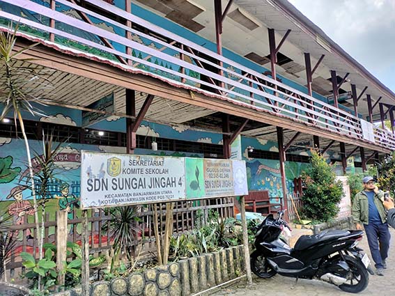 54 Bangunan SDN di Banjarmasin Rusak Berat SDN Sungai Jingah 4 salah satu bangunan sekolah di Banjarmasin yang dinilai layak dilakukan rehab total.(foto:mb/ist)