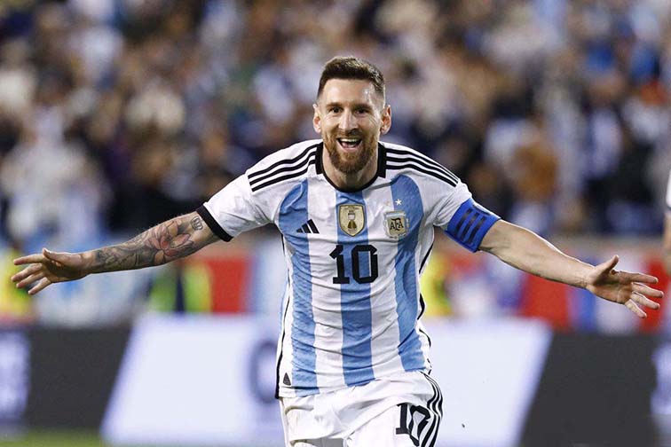 Lionel Messi Kembali Pimpin Perburuan Sepatu Emas Piala Dunia Penyerang Argentina Lionel.(foto:mb/web)