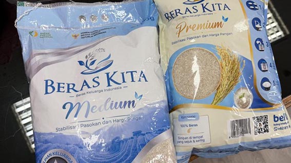Produk Premium, BerasKita Segera Meluncur INOVASI BULOG - Perum Bulog bakal meluncurkan BerasKita yang diolah dari beras Cadangan Beras Pemerintah (CBP) menjadi BerastKita berkualitas premium. Tahap awal, Bulog menyiapkan 2 juta ton cadangan beras pemerintah (CBP) diolah melalui proses rice to rice menjadi beras premium sebelum dipasarkan dengan merek Beras Kita.(foto:mb/ant)
