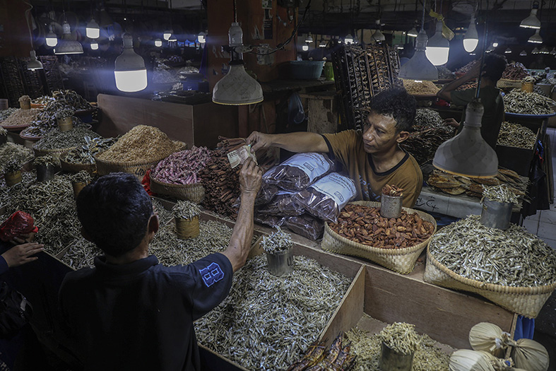 Penyaluran KUR Tembus Rp159,8 Triliun (foto:mb/web)