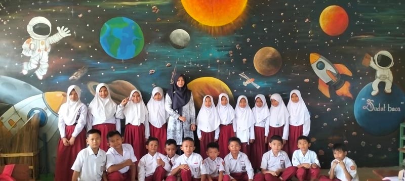 SD Negeri Lasung Batu 2 Ubah Dinding Kosong Jadi Media Edukasi SUASANA BELAJAR-SD N Lasung Batu 2 menghadirkan inovasi Dikcara (Dinding Kelas Berbicara) sebagai upaya menciptakan suasana belajar yang lebih hidup, edukatif, dan berkarakter. - Foto: Mc.Balangan
