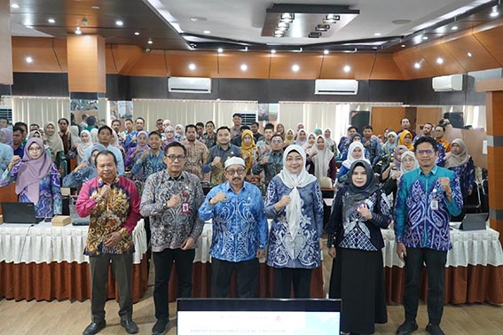 Wabup Buka Rakor Evaluasi Pembangunan WABUP Banjar Habib Idrus Al Habsyi bersama jajaran bapperinda dan peserta Rakor Pengendalian dan Evaluasi Pembangunan Daerah Kabupaten Banjar Triwulan II Tahun Anggaran 2026.(foto:mb/ist)