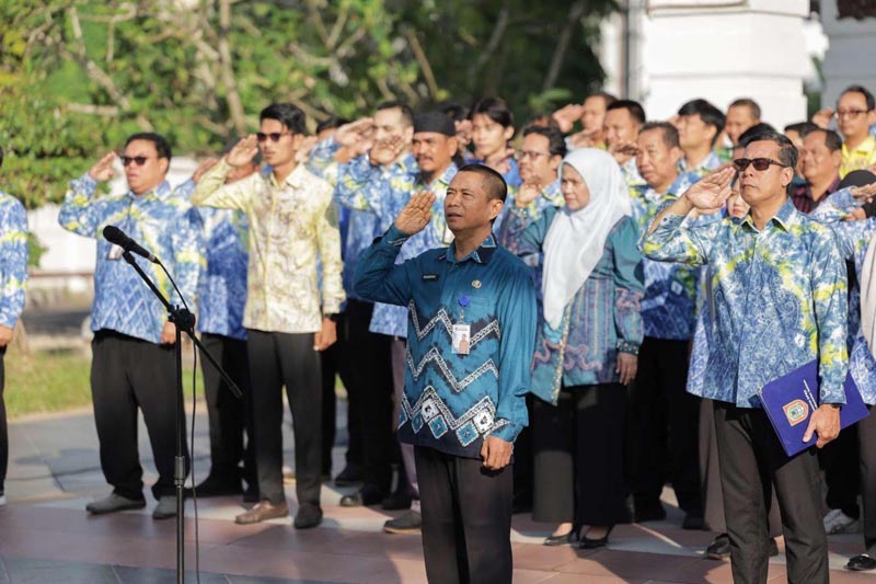 Setwan Tekankan Pentingnya Hak dan Perlindungan Anak Sekretariat Dewan Perwakilan Rakyat Daerah (DPRD) Provinsi Kalimantan Selatan menggelar upacara bendera dalam rangka memperingati Hari Anak Nasional (HAN) ke-42 Tahun 2026. (foto:mb/rds)