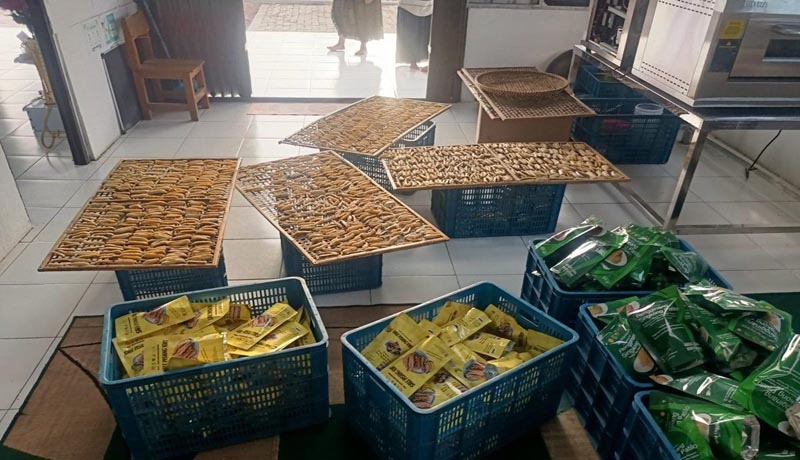 Produk UMKM Riana Sinar Jaya penuhi kebutuhan di Negara Malaysia Produk UMKM Riana Sinar Jaya penuhi kebutuhan di Negara Malaysia Produk UMKM Riana Sinar Jaya penuhi kebutuhan di Negara Malaysia. (foto:mb/ant)