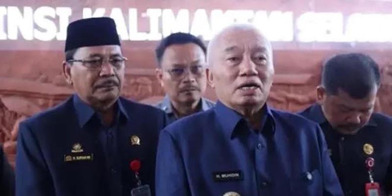 Gubernur Kirim Surat Ke BPH Migas dan Kejar Para Wapu Yang Kurang Bayar Gubernur Provinsi Kalsel H Muhidin didampingi Ketua DPRD Provinsi Kalsel H Supian HK. (foto;mb./rds)