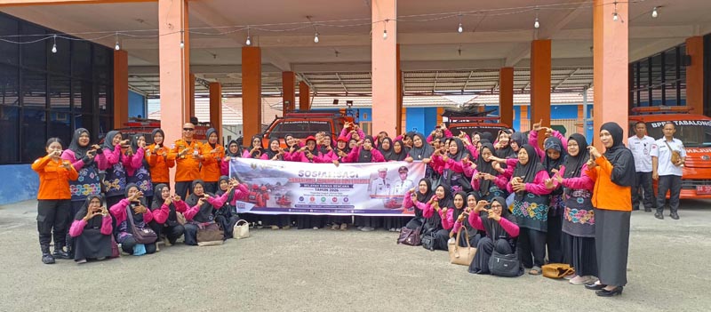BPBD Gelar Sosialisasi Penanggulangan Bencana Kalak BPBD Haris Fakhrozi dan Seluruh Peserta Sosialisasi komunikasi, dan edukasi terkait penanggulangan bencana. (foto:mb/yan)