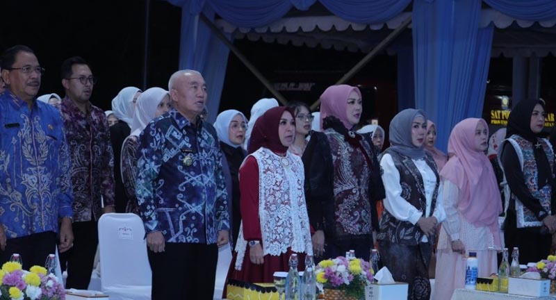 Gubernur H Muhidin Tutup Kalsel Expo 2026 GUBERNUR Kalimantan Selatan, H Muhidin dan Ketua Tim Penggerak PKK Kalsel, Hj Fathul Jannah Muhidin menghadiri penutupan Kalsel Expo 2026.