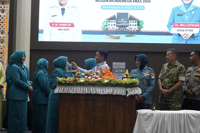 Neli Listriani Tegaskan PKK Banjarmasin Harus Beranjak dari Seremoni Wali Kota Banjarmasin H.M. Yamin HR dan Ketua TP PKK Kota Banjarmasin Hj. Neli Listriani menegaskan, Hari Kesatuan Gerak (HKG) PKK ke-54 Tahun 2026 tidak boleh berhenti sebagai seremoni. (foto:mb/ist)