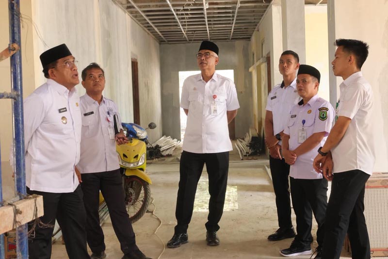 Bupati dan Wabup HSU Tinjau Rencana Pembangunan Gedung Bapperida Baru PEMBANGUNAN-Optimalisasi Aset Daerah, Bupati dan Wabup HSU Tinjau Rencana Pembangunan Gedung Bapperida Baru. (foto:mb/yusuf)