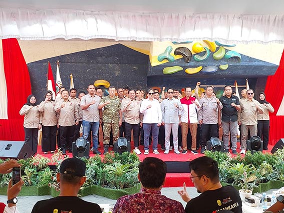 Pemko Banjarmasin Dukung Sirkuit BAMARA Climbing Competitian 2026 Walikota Banjarmasin HM bersama Wakil Gubernur Kalsel dalam pembukaan Sirkuit BAMARA Climbinh Competitian 2026.(foto:mb/ist)
