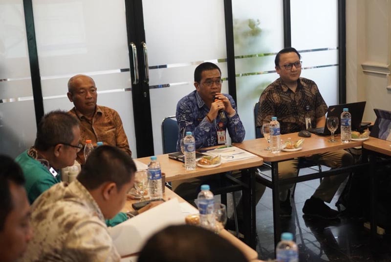 Sekda Ajak BPJS Perkuat Sinergi JKN Sesuai Kemampuan Fiskal Daerah Sekdakab Tanah Laut (Tala) Ismail Fahmi dalam kegiatan Koordinasi Program JKN.
